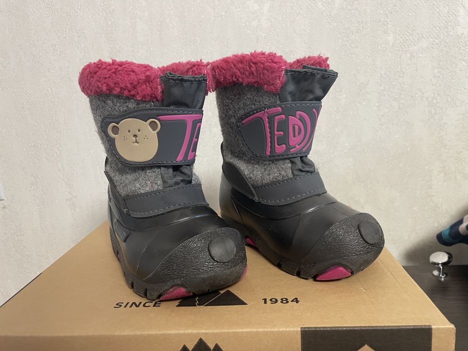 Зимові сапожки для дівчинки