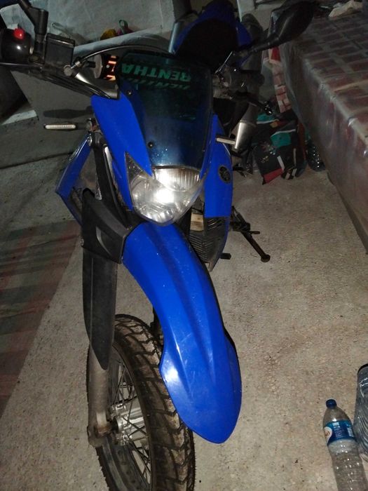 Yamaha XT 660R super motard, nunca teve acidente