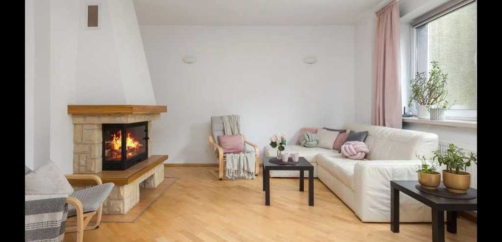 Bezpośredni najem - 2 pokoje w domu obok metra (3 min. piechotą).