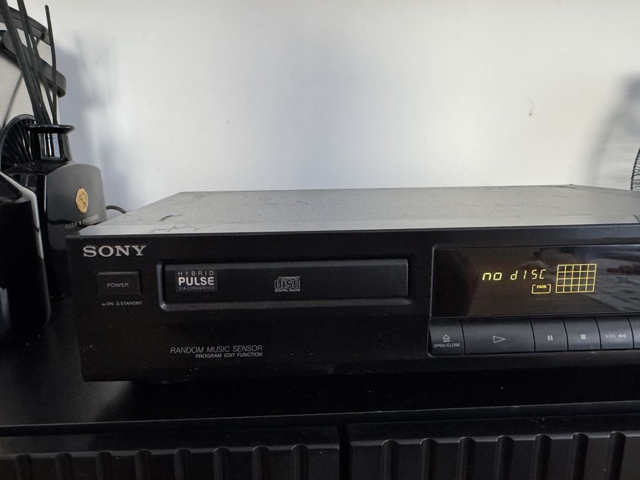 Odtwarzacz cd Sony CDP-209