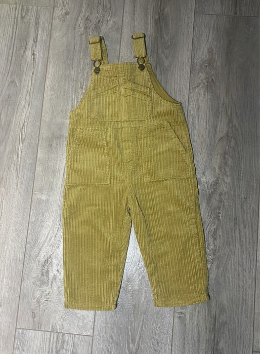 Фірмовий комбінезон