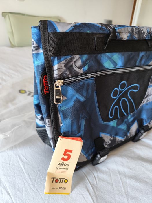 Mochila escolar Totto (nova)