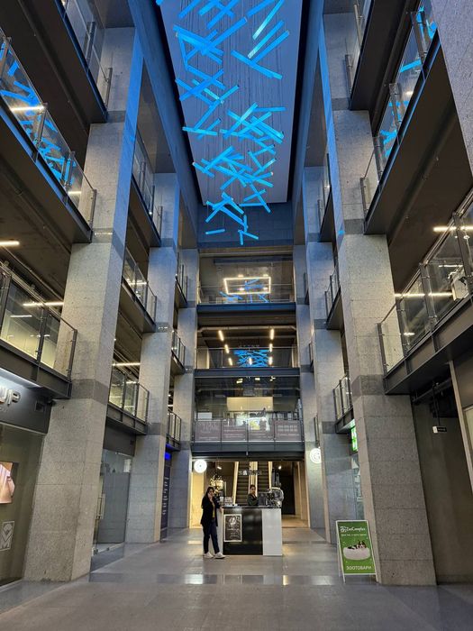 Квартира погодинно, подобово 3 кв у Центрі Тепла