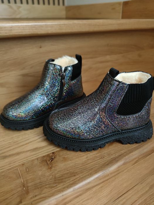 Нові зимові черевики/ ботинки для дівчинки, 27 розмір