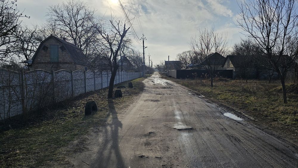 Ділянка 10 соток в мікрорайоні НЕСТЕРІВКА,  на забудованій вулиці.