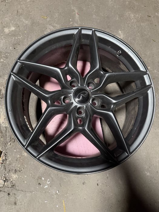 Sprzedam felgi Infiniti Q30 QX30 19 cali 5x112 Et 43.5