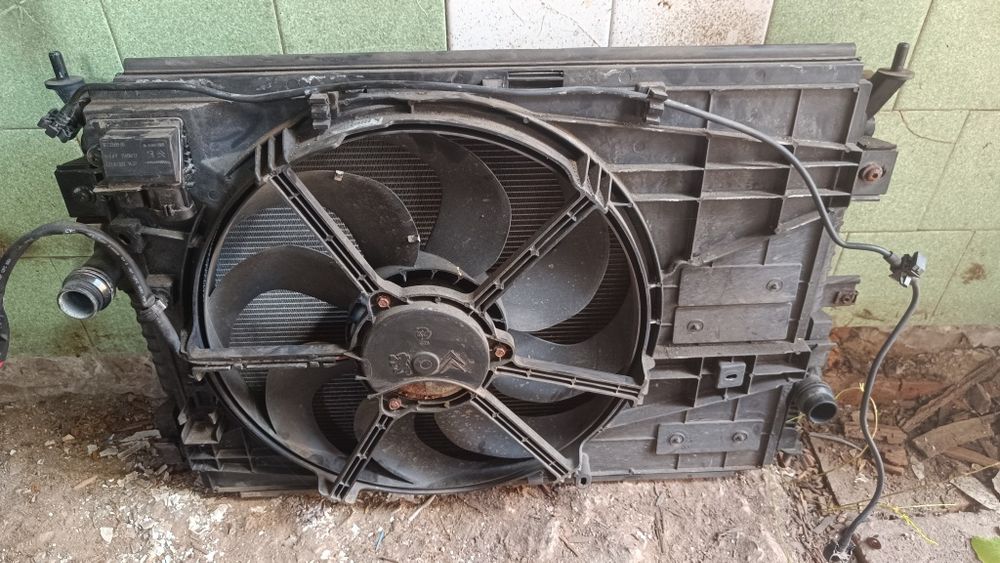 Телевизор Citroen c4 picass ii 1.6 ehdi комплект радиаторов вентилятор
