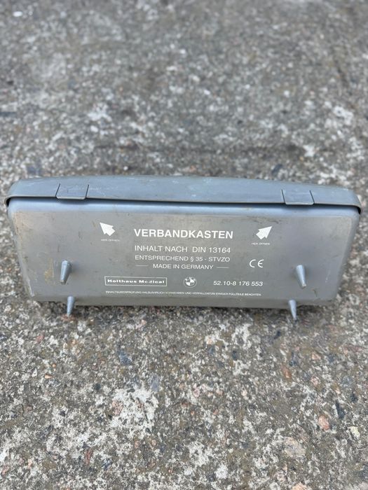 Корпус аптечки BMW