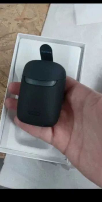 Aparelhos auditivos novos e base carregamento