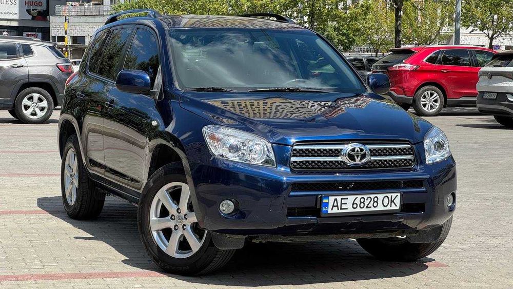 Toyota RAV 4  Автомат повний привід газ бензин 2008