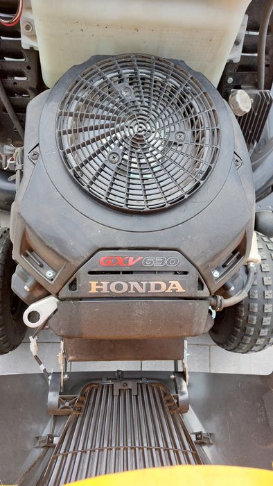 Traktor stiga estate 9122 Honda 35h
