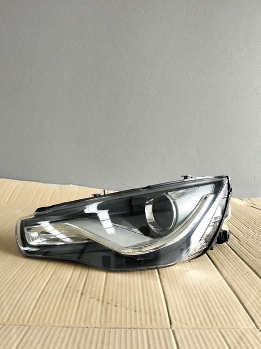 Farol Audi A1 Xenon