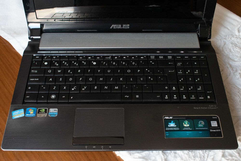 Vendo Asus N53SV Intel Core i5-2720QM Memória 8 GB