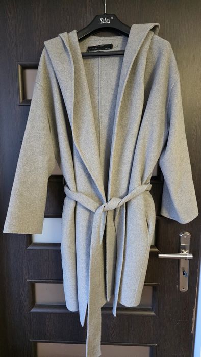 Piękny wełniany lekki płaszcz zara rozm L