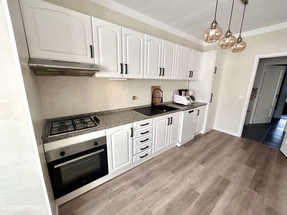 Apartamento T2 totalmente mobilado Paredes centro/estação