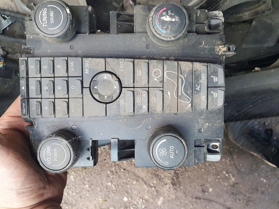 volvo s60 ii v60 i lift panel radia nawiewu 8697155