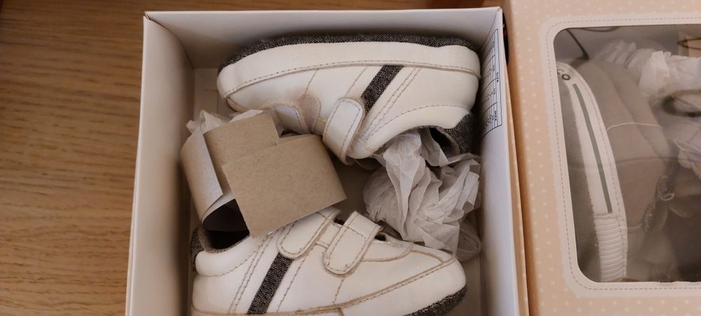 Sapatos  Chicco tamanho 19