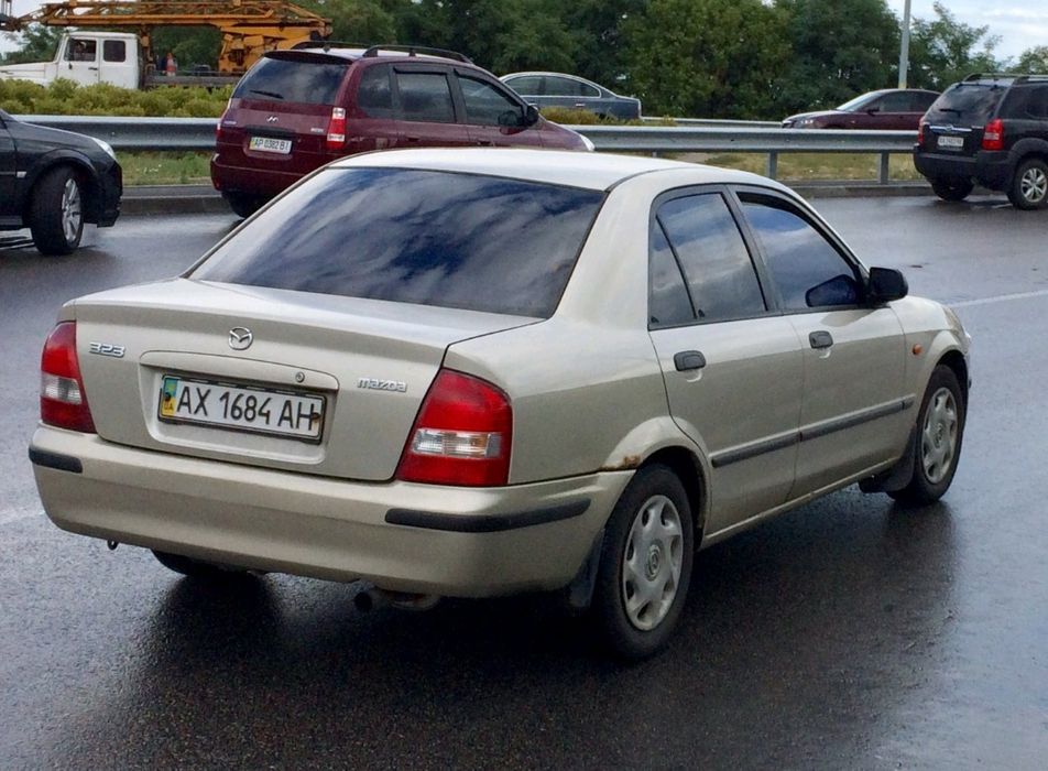 Mazda 323 Мазда 323
