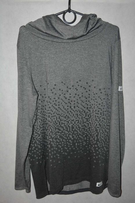 3* Sportowa bluzka z kapturem Nike M