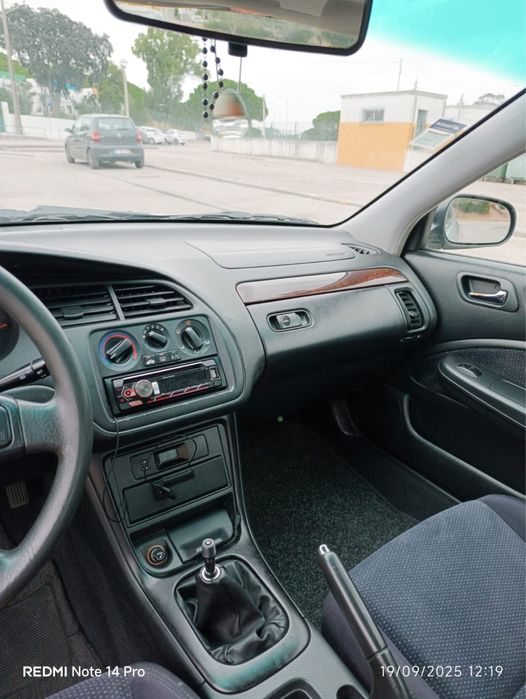 Accord 2001 com 180m km carro muito bom