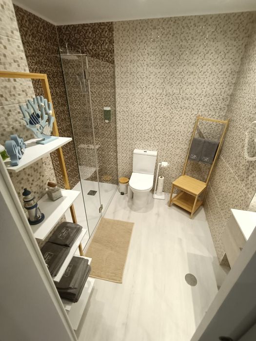 Apartamento T0 remodelado e mobilado