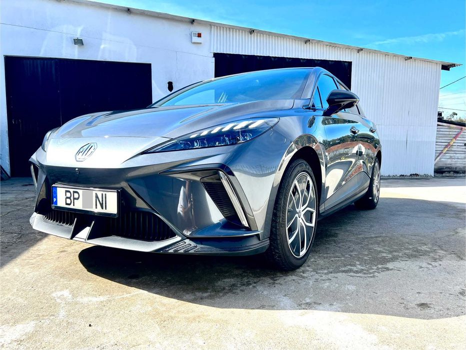 MG MG4 64 kWh Luxury