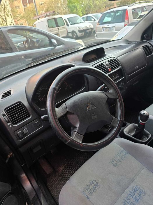 Mitsubishi space star