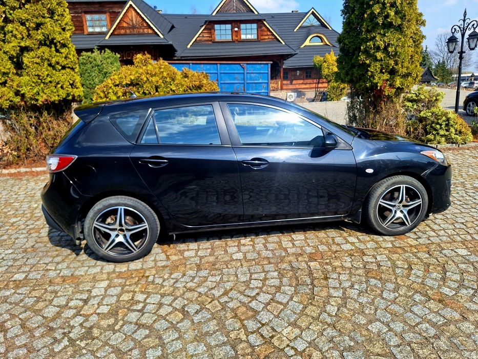 Mazda 3 Hatchback 1.6 Benzyna 105 KM  2011   148 800km