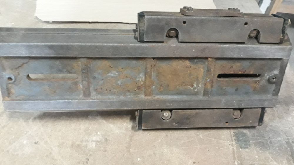 Каретка шіпорізна на столярний верстат.  Каретка на ФСШ.