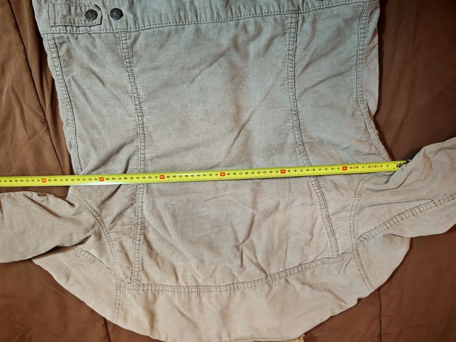 Blusão Levi's bombazina forrado com pelo
