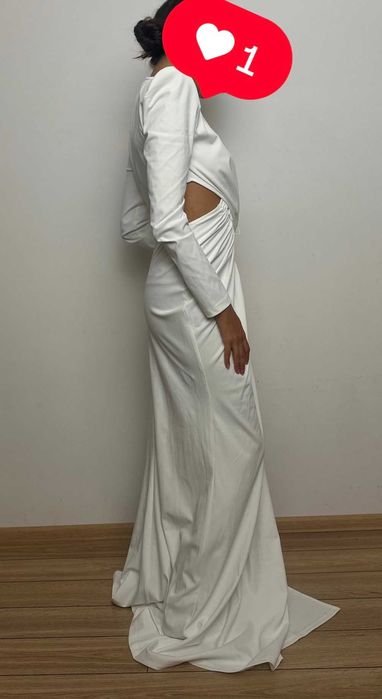 Elegancka Suknia Ślubna Cywilna Cut-out Broszka