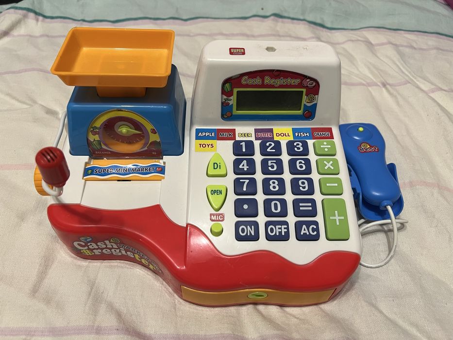 Каса іграшкова  в гарному стані.