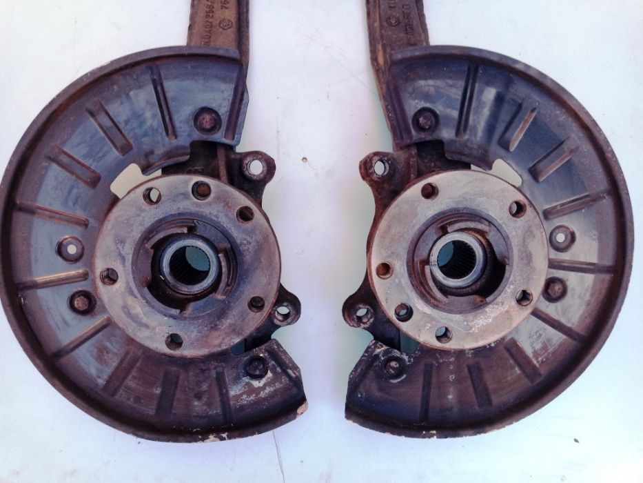 Кулак Цапфа Ступица Volkswagen Touareg 2003-2009 7L0407257A 7L0407258A