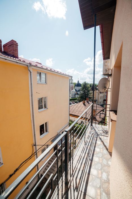 нерухомість для проживання та бізнесу в центрі (ВІДЕО)