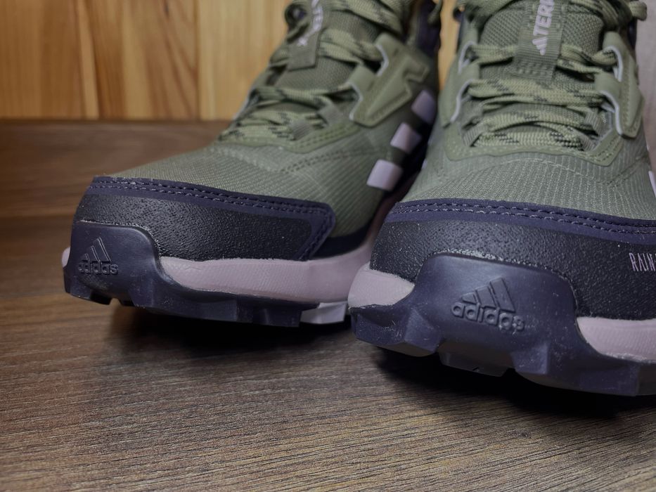 Нові жіночі оригінальні напів кросівки Adidas Terrex Anylander Mid Rain.Rdy Olive Strata/Silver Dawn/Amber(розмір 38)