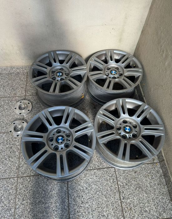 Jantes 17” BMW originais + alargadores. Aceito propostas
