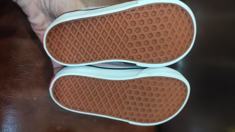 Кроссовки,конверсы Vans