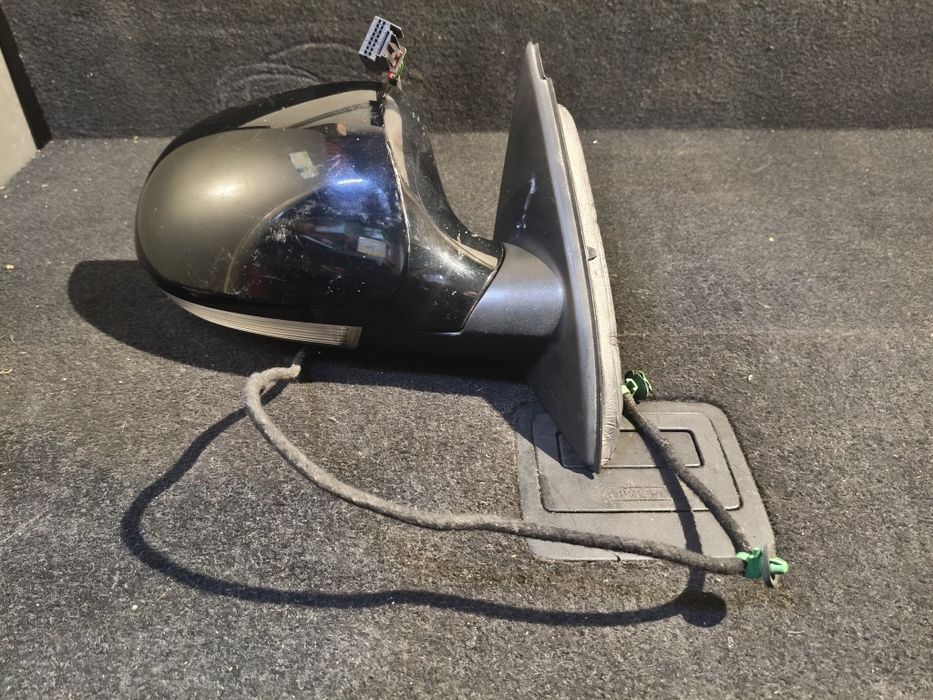 Lusterko zewnętrzne prawe VW Passat B6 L041 Europa 9 pin z doswietleni