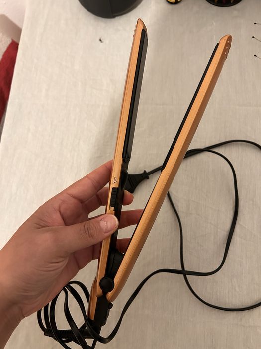 Vendo prancha de cabelo nova