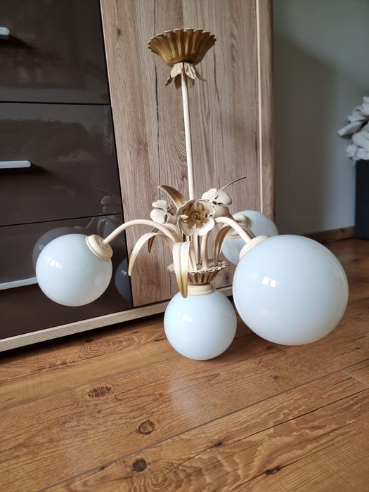 Lampa wisząca na 4 żarówki