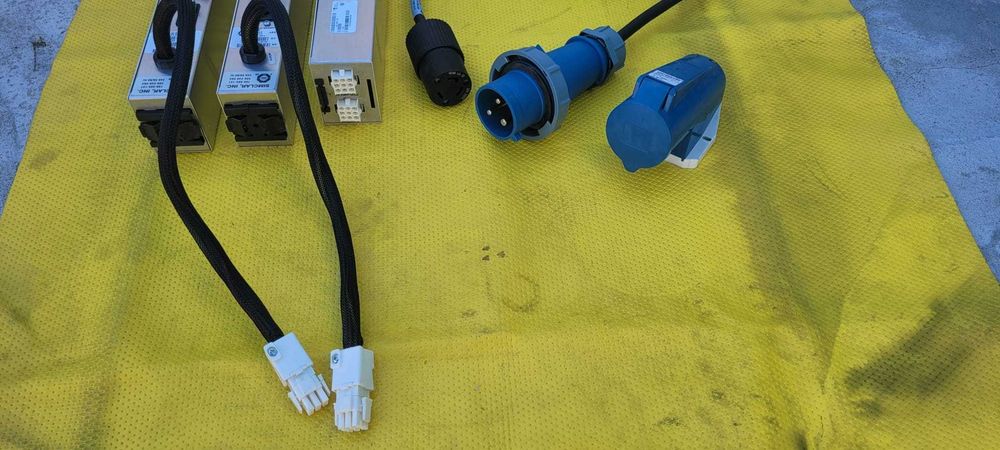 Régua de destribuição de Energia (PDU POWER EMC)
