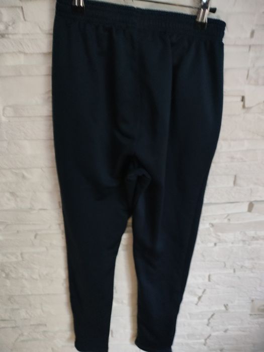 Spodnie dresowe Umbro rozmiar 158cm