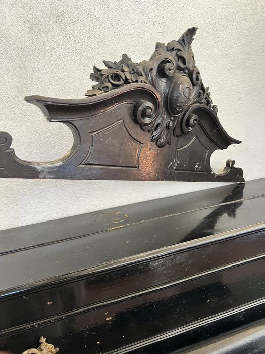 Piano vertical antigo A. Dumas Fils & Cie – Para restauro