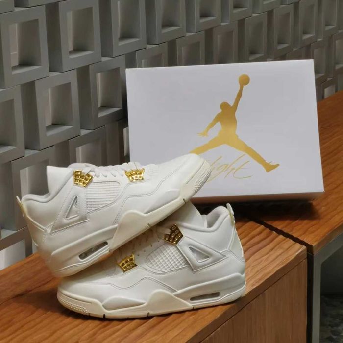 Jordan 4 Retro Metallic Gold