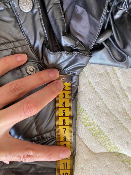 Продам зимнюю пуховую куртку марки Trussardi baby 74 9 мес