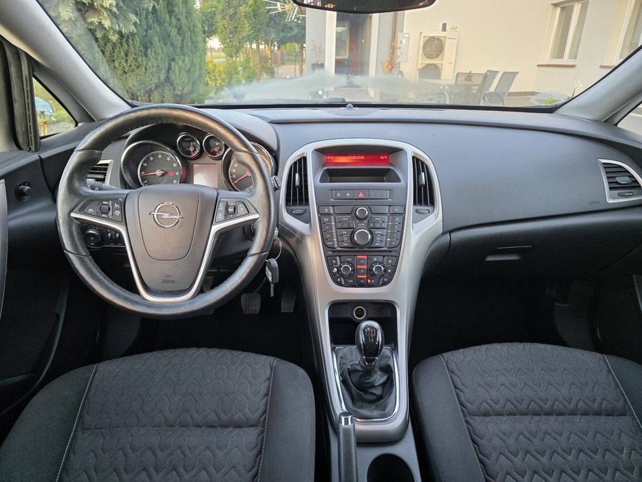 Opel Astra J 1.4 Benzyna Klima Grzane fotele,  kierownica z Niemiec