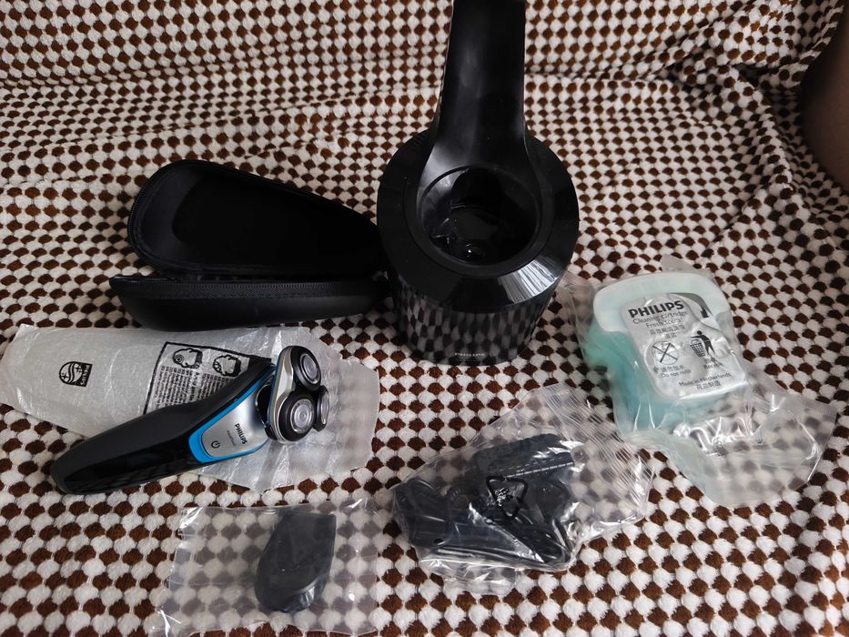 Maszynka do golenia Philips.