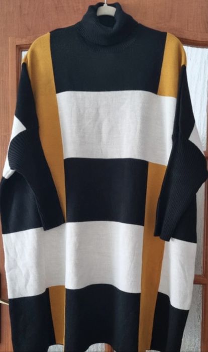 Piękny sweterek uniwersalny