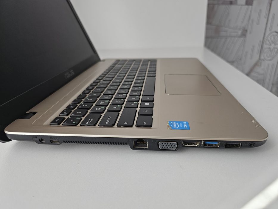 Ноутбук Asus R540L i3-4005U 8GB ОЗУ FullHD SSD 128Gb Нова клавіатура та батарея