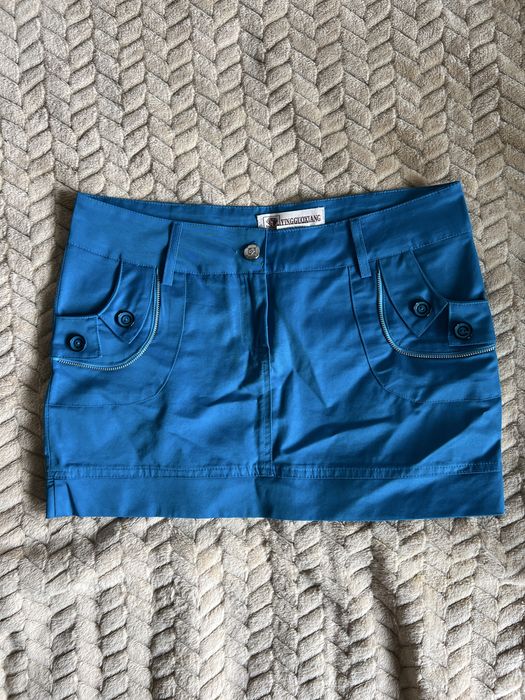 Niebieska mini spódniczka z kieszeniami – rozmiar S/M